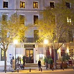 Odalys Le Cheval Blanc 3* Nîmes