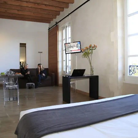 Odalys Le Cheval Blanc 3* Νιμ
