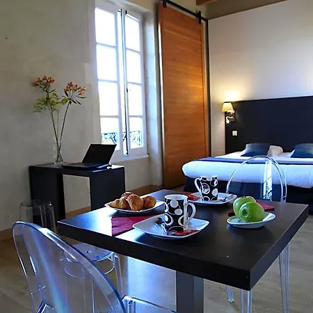 Odalys Le Cheval Blanc Lejlighedshotel Nîmes