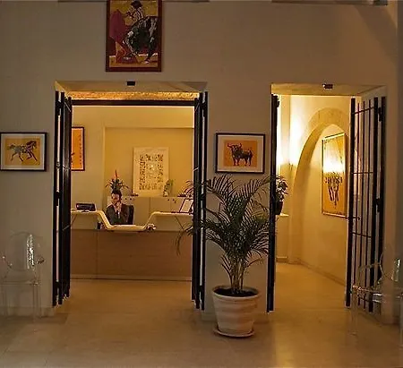 Odalys Le Cheval Blanc 3* Νιμ