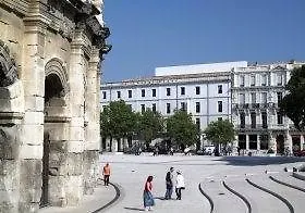 Lägenhetshotell Odalys Le Cheval Blanc Nîmes