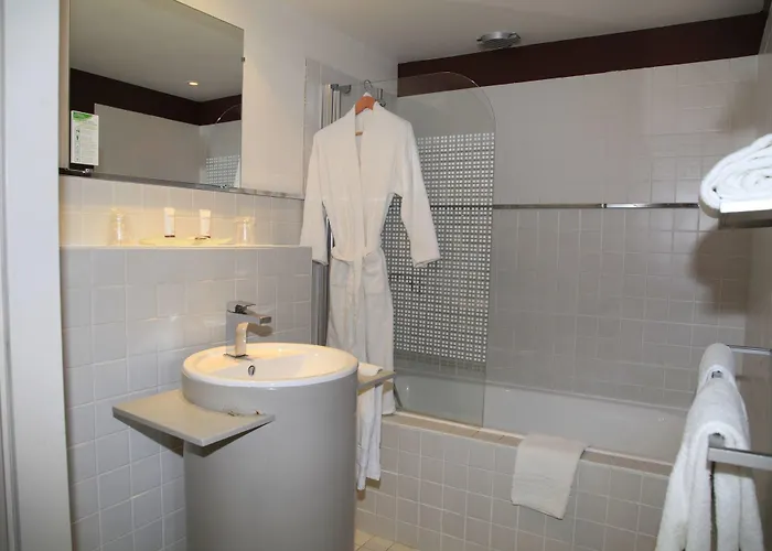 Odalys Le Cheval Blanc 3* Nîmes