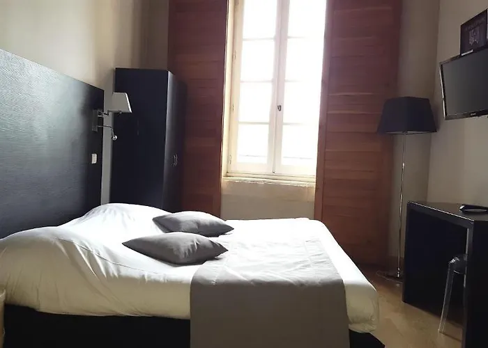 Odalys Le Cheval Blanc Nîmes