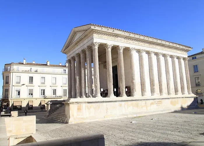 Odalys Le Cheval Blanc 3* Nîmes